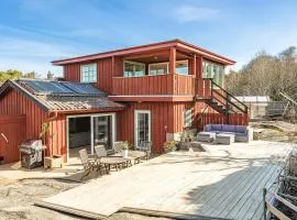 Beautiful Home In Lysekil With Sauna