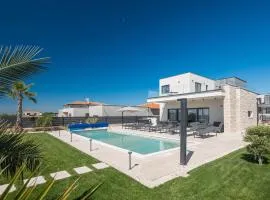 Beautiful Home In Tar