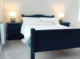 Town Centre Luxury Retreat