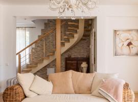 Villa Bella Elana、ユールマラのホテル
