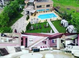 Luxury Mainson