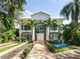 CASA YOLO - Luxury 4 BR Comfort, Elegance at the paradise in Playacar!