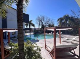 Hotel Storge by CPH, hotel com piscina em Villa Carlos Paz
