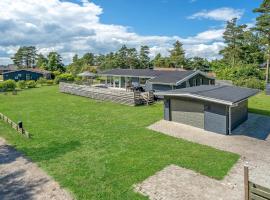 Gorgeous Home In Ebeltoft With Wifi, Hotel in Ebeltoft