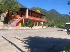 Hotel Xhej