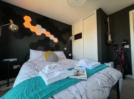 Private cozy & Stylish Room in a shared flat in Edinburgh