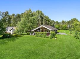Amazing Home In R&oslash;dby With Sauna, hotel con tinas de hidromasaje en R&oslash;dby