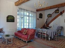 Gîte du Château de Tulle, hotel v destinaci Lectoure