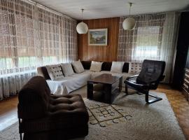 GreenFamilyAppartment near Ljubljana, hotel v destinaci Domžale