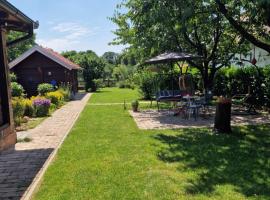Kuća za odmor Mali Princ, cottage in Karanac