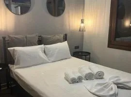 Marlen Luxury Studios & Apartments