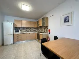Budget Friendly apartment in Central Swieqi - 10 minutes walk to Paceville & the beach