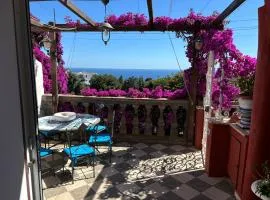 LUXURY APARTMENT "VILLA POMPEIANA" in VIA CAMERELLE CON TERRAZZA VISTA MARE