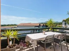 Bel appartement duplex à Ciboure avec terrasse proche golf Nivelle - FR-1-4-696