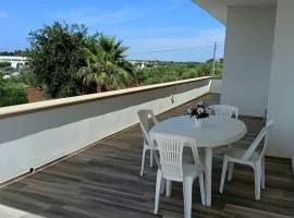 Villa Perla Bianca Terrazza Ampia e Parcheggio- by Gessica Homes