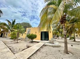 Private 2-Bedroom Beachfront Villa in Celestún - Your Secluded Escape, hotel v destinaci Celestún