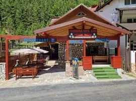 Pensiunea Cota 1200 Piscul Negru
