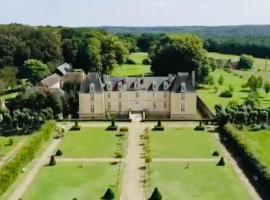 Château d'Ardenay sur merize, hotel di Ardenay-sur-Mérize