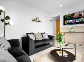 Luxury 2 Bedroom Apartment - Near City Centre - WiFi - Smart TV 3MR