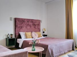 Best One Room Apartments, hotel in Mukacheve