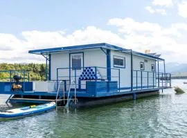 Marský Vlk - zážitkový houseboat a wellness