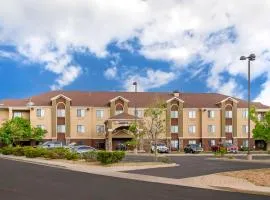 Comfort Suites