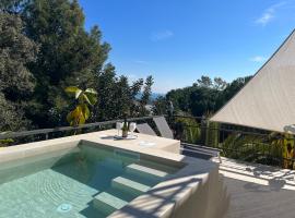 Stylish Home with Terrace and Private Pool, Maresme, hotel em Cambrils