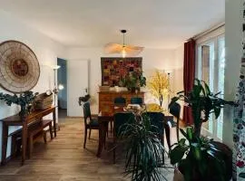 Bel Appartement Gare Centre Face aux Remparts 8 personnes Parking WIFI