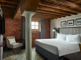 Manchester Marriott Victoria & Albert Hotel, hotel in Manchester
