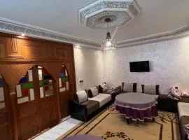 Charmant appartement spacieux avec cour fleurie et Hammam à Targa Marrakech