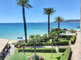 La plus belle vue sur mer &agrave; Juan les Pins، فندق في أنتيب