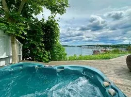 Villa in Kragerø with unique view, jacuzzi, boat space & outdoor kitchen