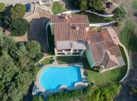 Charming Small Villa Bella villetta Sleeps 4 no pool