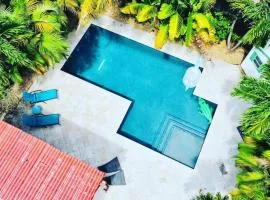 Stylish Pool Home Near Beach Family-friendly Fun