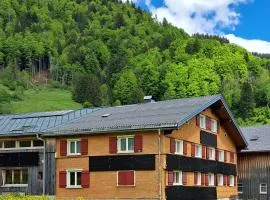 Familienfreundliches Bregenzerwälderhaus