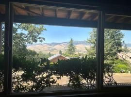 Panoramic Views, hotel in Ashland