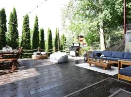 DAY DREAM HOUSE! Great value for price!