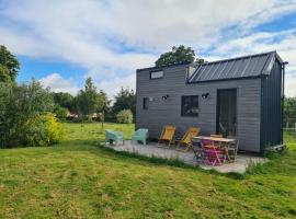 Tiny House, domek nebo chatka v destinaci Varneville-Bretteville