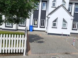 4 Bed By The Sea, hotel v destinaci Enniscrone