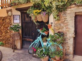 Alcoba con patio del siglo XIX, Hotel in Villanueva de Viver