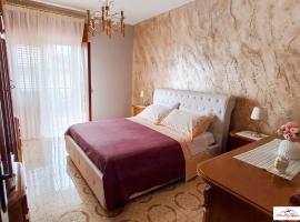 Casa Montegrappa - tra Etna e Mare Parcheggio gratuito, hotel en Zafferana Etnea