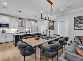 Bass - Private Rooftop - 8 mins to Broadway