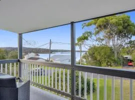 8 Lakeview Drive