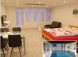 Ferienwohnung Sasbachwalden H2 Ap3 mit beheiztem Innenpool und Sauna, hotel in Sasbachwalden