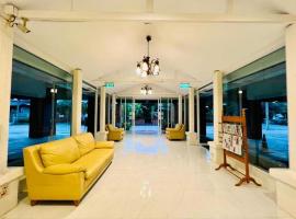 Natee Place, hotel in zona Aeroporto di Chiang Mai - CNX, Chiang Mai