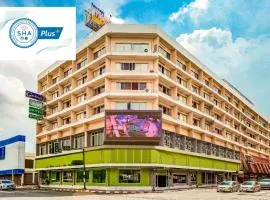 OYO 441 Grand Thara Hotel