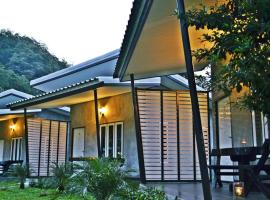 V Valley Resort, hotel a Satun