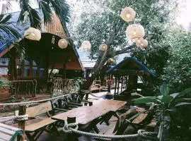 RuenNamyen Resort Amphawa