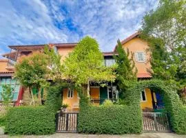 The Color Resort Amphawa