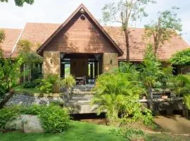 Khao Yai Country Hill Resort